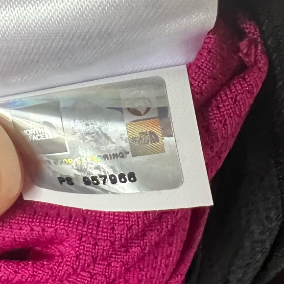 North face Limited Edition women’s jacket magenta black zip up flash dry NWT - Picture 10 of 16